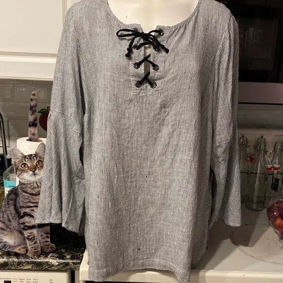 N womens Tahari casual striped 3/4  flare sleeve plus size top1X.  EUC - Picture 1 of 5